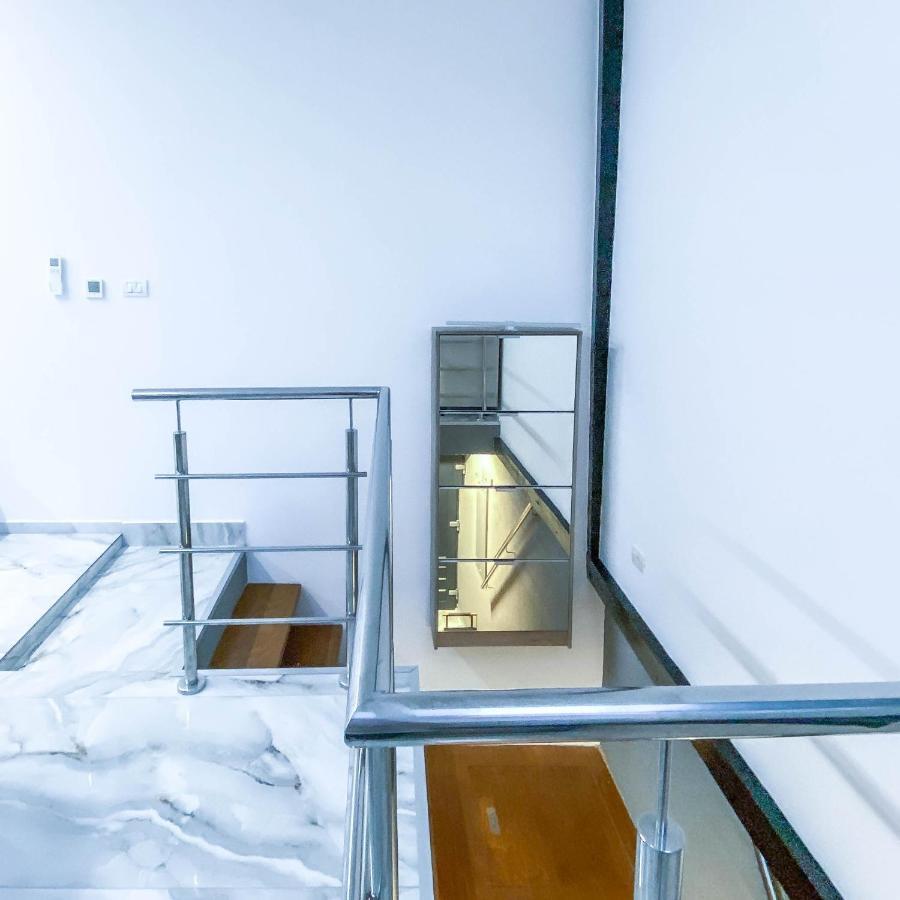 The Residence Of Silver Sky House Timisoara Bagian luar foto